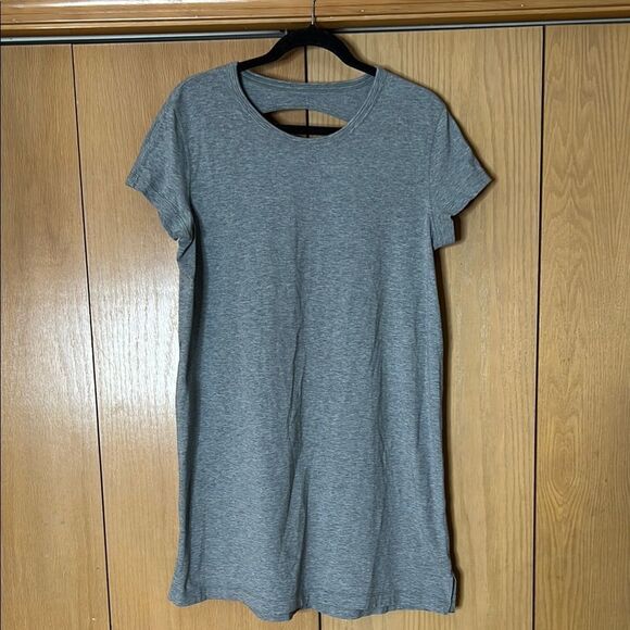 Lululemon Day Tripper Open Back Tee Dress Heathered Medium Grey Size 8-10 - Picture 2 of 6